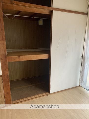 丸亀市 2階建 築49年の内装写真