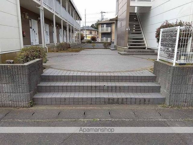 【鹿嶋市厨のアパートの写真】