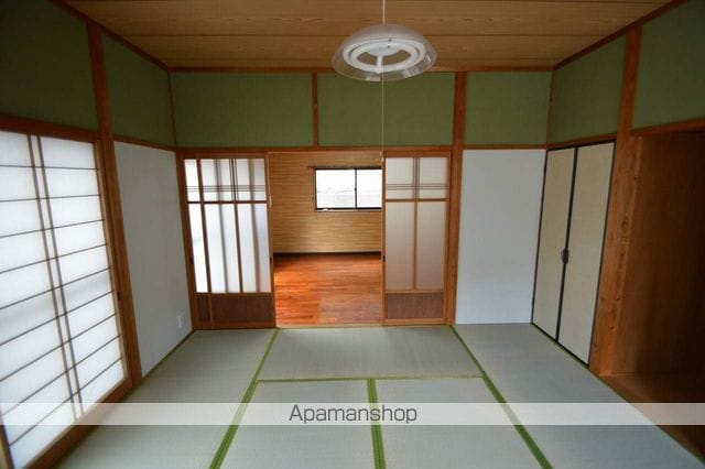 大字仲勝戸建1296-2の内装写真