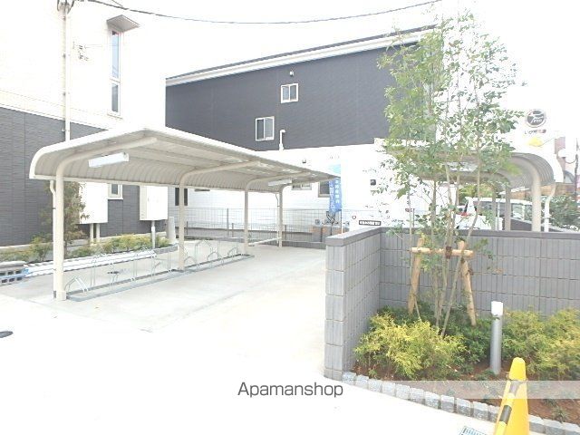 高崎線 桶川駅 徒歩8分 3階建 築9年の外観写真