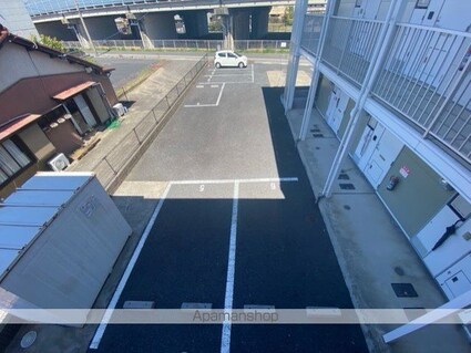 レオパレスひまわり[1K/23.18m2]の駐車場