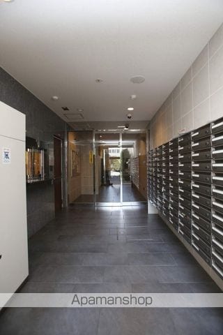 レジュールアッシュ梅田EASTの玄関写真