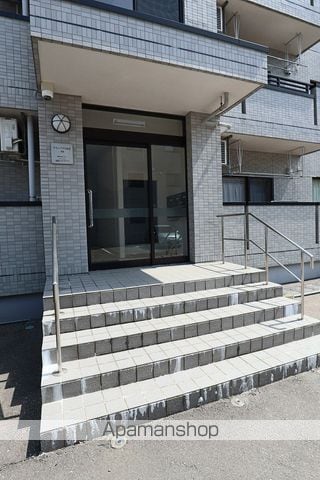 グランプラス南星 A棟の玄関写真