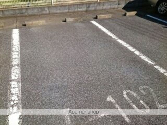アーバンハイツⅡ[2DK/50.38m2]の駐車場2