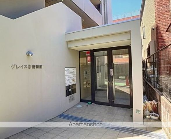 グレイス別府駅前の玄関写真