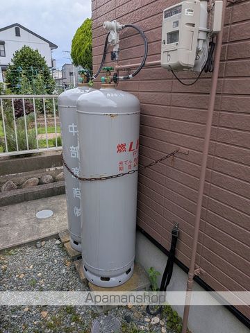 四日市市 2階建 築25年の内装写真