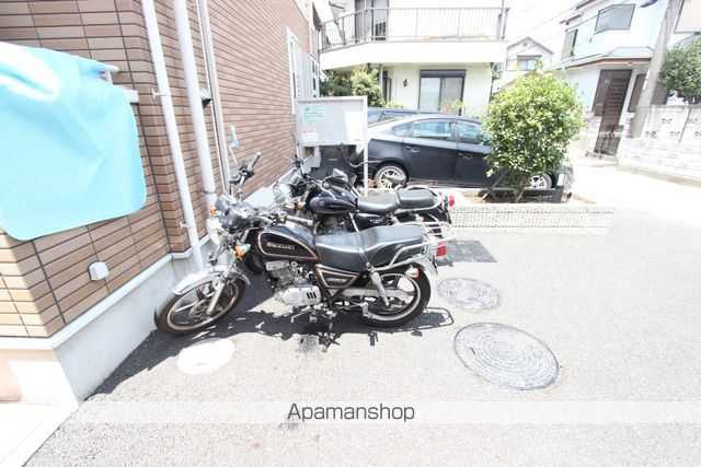 プラシードIIIの玄関写真