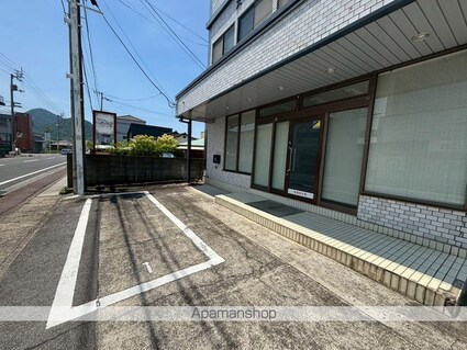 大伸ビル[事務所/99.17m2]のエントランス