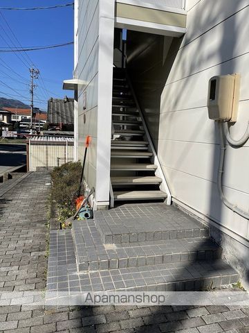 レオパレス上山の玄関写真