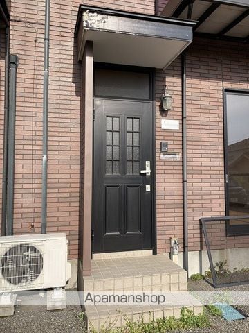 ハイランド白銀アネックスの玄関写真