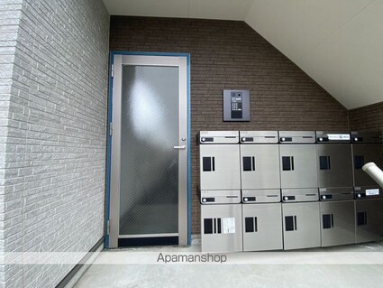 イリス堀越[1R/21.84m2]のエントランス