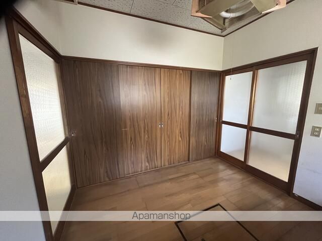 対崎貸家三丁目の内装写真