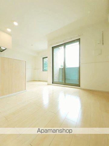 ワイズ ガーデン Iの内装写真