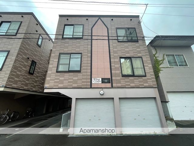 ウイングコート学園前の外観写真