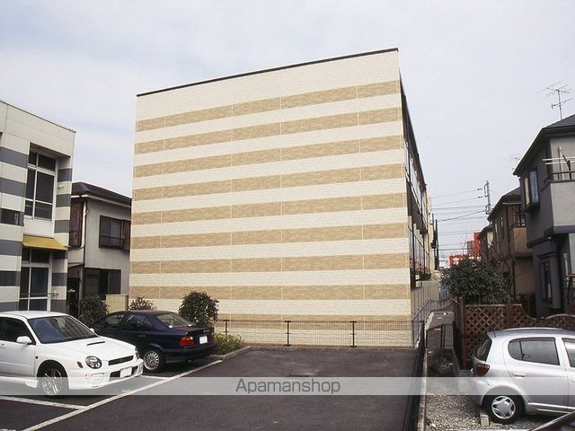 レオパレスノーブルコート久地の外観写真