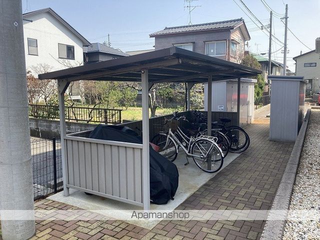 レイクサイド Bの外観写真