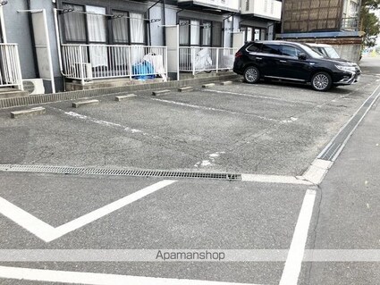 ハッピー・ユー　Ａ棟[3DK/53.59m2]の駐車場