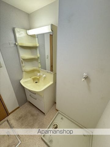 シャルルIIIの内装写真