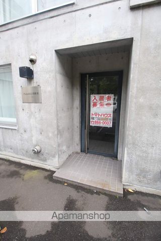 パームヒル南郷IIIの玄関写真