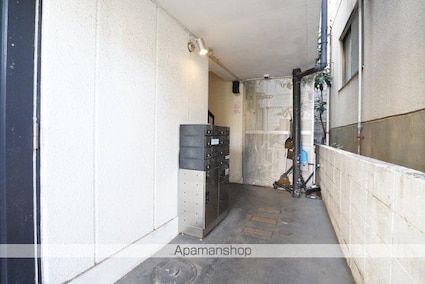 東京都世田谷区北沢３丁目[1R/11.05m2]のエントランス1