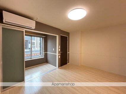 レイクヒルＢ棟（Ｌａｋｅ　Ｈｉｌｌ　Ｂ）[1LDK/43.24m2]のリビング・居間3