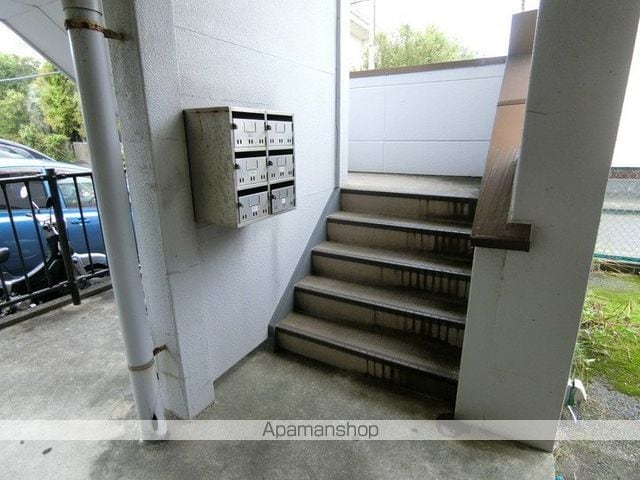 フロンティアマンションの玄関写真