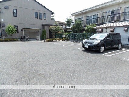 クレッセントガーデン[1LDK/45.04m2]の駐車場1