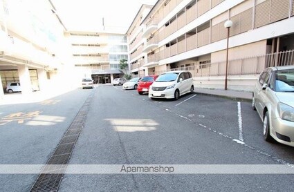 労住協第９ビル木太マンション[2DK/46.98m2]の駐車場