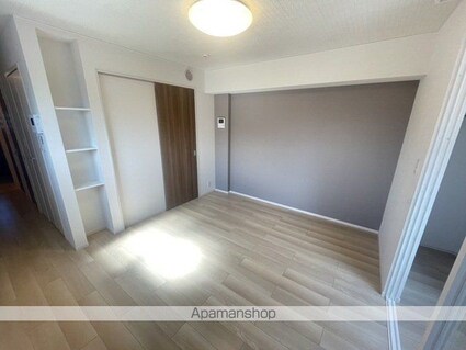 ラフレシール鶴ケ谷東[1K/33.2m2]のリビング・居間1