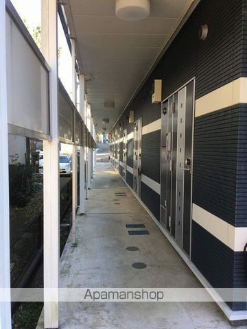 レオネクスト屋敷添の玄関写真