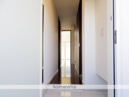 フロンティア・コンフォート研究学園[3LDK/81.93m2]の玄関