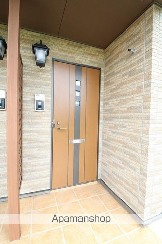 レオネッサの玄関写真