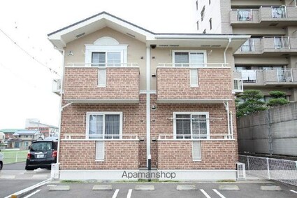 Ｍ・フレージューＡ[1R/32.9m2]の外観3
