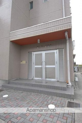 サンライフ有楽の玄関写真