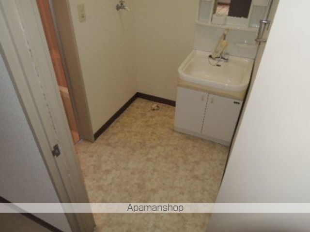 ファミーユ新涯B棟の内装写真