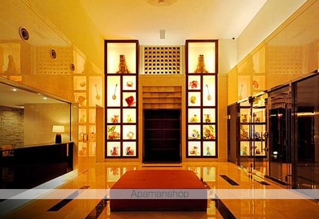 ロイヤルパークスシーサー[3LDK/111.6m2]の共用部1