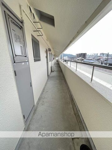 岡林マンションの玄関写真