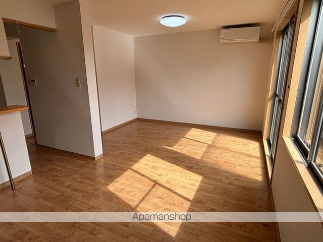 リースランドネオス春日壱番館 A棟の内装写真