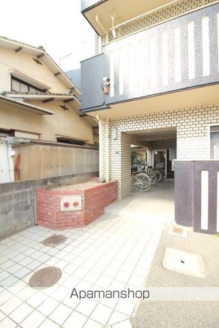 アスティオン鹿田の玄関写真