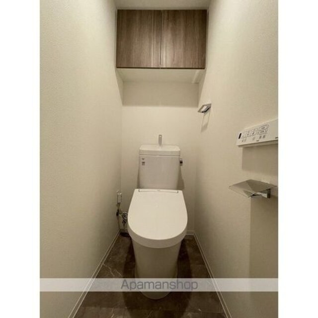 Ｎｅｏ　Ｕｒｂａｎ　Ｒｅｓｉｄｅｎｃｅ　Ｋｏｍａｇｏｍｅ[2LDK/58.9m2]のトイレ