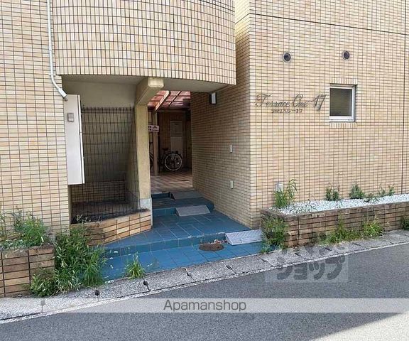 テラスワン17の玄関写真