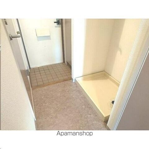 ロイヤルヒルズ鶴巻の内装写真