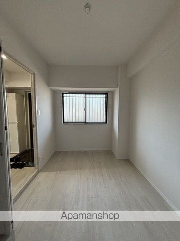 ROBERIANIBANKANの内装写真