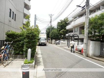 ＡＸＩＳ若松町[1K/36.12m2]の周辺2