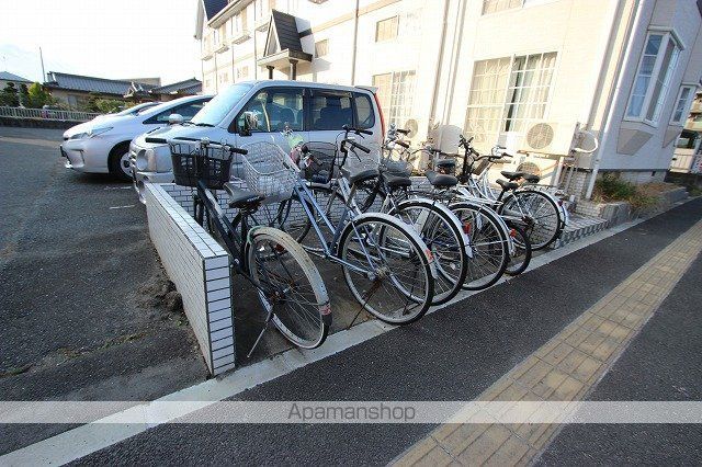 ホワイトキャッスル蒲町ビレジB棟の外観写真