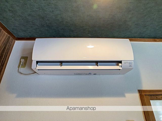 シャトル三社の内装写真