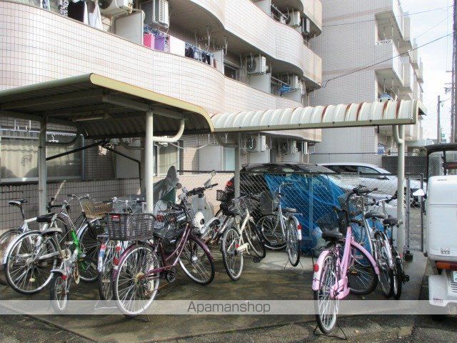 池場ハウスの玄関写真