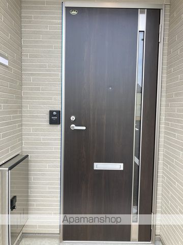 カヴァロの玄関写真
