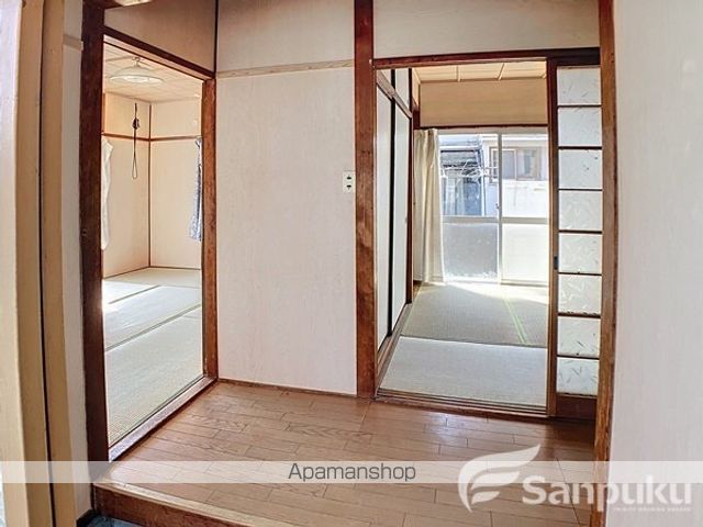 松山市 1階建 築54年の内装写真