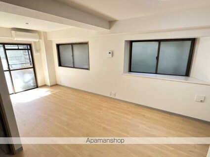 ラ・ベルセゾン[1LDK/40.6m2]のリビング・居間